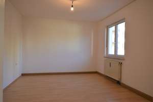 Helle, schön geschnittene 2 ZKB mit Garten direkt am Lech – Yorckstraße 53, 86165 Lechhausen-Süd, Augsburg – Vorschaubild 4