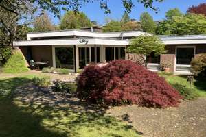Architektenbungalow in 1a Wohnlage zum Schmölderpark gelegen ! Traumhafter Garten und Terrasse ! – Die vollständige Adresse der Immobilie erhältst du vom Anbieter., 41239 Schmölderpark, Mönchengladbach – Vorschaubild 1