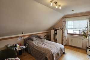 Attraktives Einfamilienhaus mit Garten, 2 Balkonen & Terrasse in Linsengericht – Main-Kinzig-Kreis – Vorschaubild 13