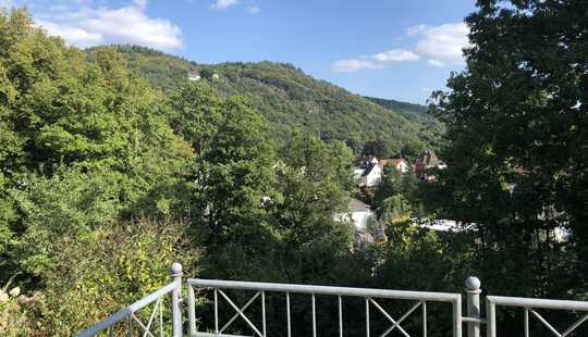 Bild von Geräumige 7-Zimmer-Doppelhaushälfte mit gehobener Innenausstattung in Alt-Eppsteiner Blicklage