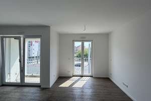 Lichtdurchflutete 2-Raum-Wohnung mit Einbauküche und Balkon – Weißeritzstraße 18, 1067 Friedrichstadt, Dresden – Vorschaubild 3