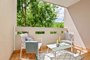 Lichtdurchflutete 2-Zimmer-Wohnung mit Südbalkon, traumhaftem Blick ins Grüne, Aufzug und Tiefgarage – Stiftsbogen 81 a, 81375 Neuhadern, München – Vorschaubild 4