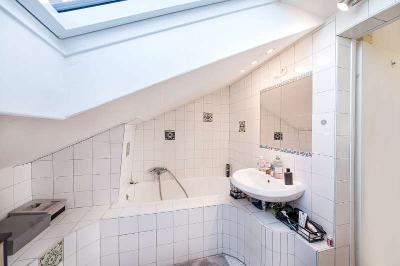 Immobilie in Otterfing - Sonnige 2-Zimmer-Whg. in ruhiger Lage! - Bild 2