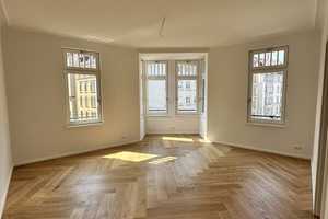 Exklusive 3-Zimmer-Wohnung 
mit Wintergarten und Altbaudetails – Stuttgart – Vorschaubild 1
