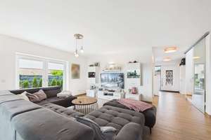 Modernes Familienhaus Bj. 2018 in Feldrandlage | 191 m² Wohnfläche | Doppelgarage | Smart Home – Wilhelm-Behrens-Straße 6, 38448 Wendschott, Wolfsburg – Vorschaubild 12
