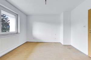 Für Eigennutzer & Kapitalanleger: Helle 3-Zimmer-Wohnung mit Balkon und viel Gestaltungspotenzial – 60435 Eckenheim, Frankfurt am Main – Vorschaubild 3