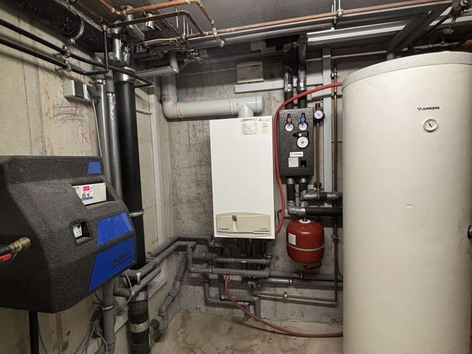 UG-Technik und Waschmaschine