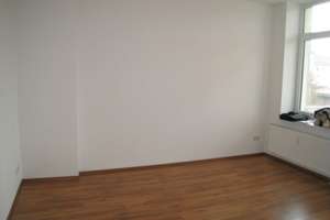 Gemütliche Dachgeschoss-Wohnung mit Balkon in Stadtfeld Ost!