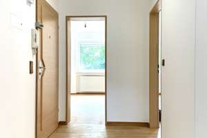 Modernisierte Wohnung: Ihrer Zukunft zuliebe! 3 Zim., Balkon, Parkett u. neues Duschbad! – Die vollständige Adresse der Immobilie erhältst du vom Anbieter., 30419 Vinnhorst, Hannover – Vorschaubild 6