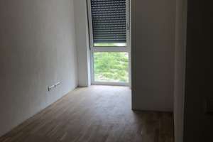 Neuwertige Wohnung mit drei Zimmern und Balkon in Augsburg – Kurt-Schumacher-Str. 64c, 86165 Lechhausen-Ost, Augsburg – Vorschaubild 9