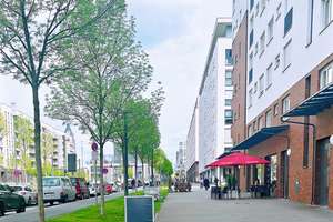 Gemütliche, voll möblierte Zwei-Zimmer-Wohnung mit hochwertigen Möbeln im Europaviertel – Europa Allee 140, 60486 Gallus, Frankfurt am Main – Vorschaubild 1