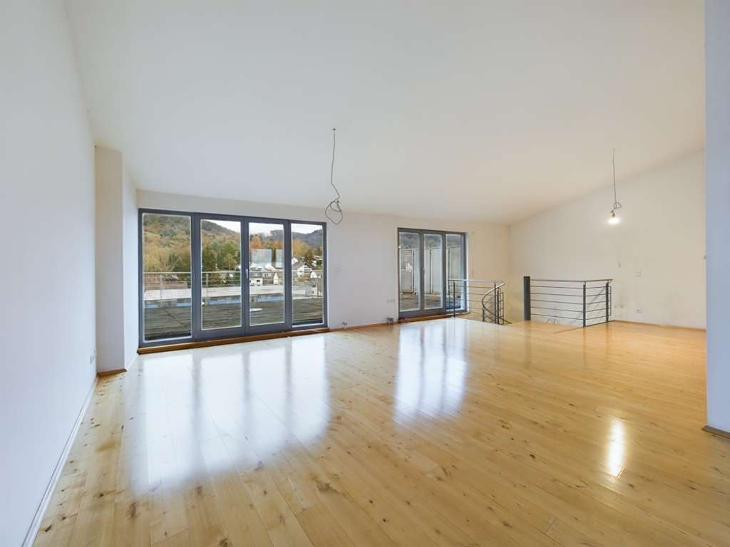 Seltene Gelegenheit! Penthaus-Maisonette mit großer Terrasse und Toplage