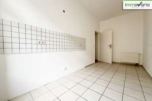 4-Zimmer-Wohnung mit kleinem Balkon, Abstellraum, Tageslichtbad mit Wanne und Gäste-WC mit Dusche. – Peter-Paul-Straße 9, 39106 Alte Neustadt, Magdeburg – Vorschaubild 8