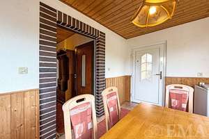 Charmanter Bungalow mit Ausbaupotenzial – großer Garten und Tiefgarage – Die vollständige Adresse der Immobilie erhältst du vom Anbieter., 14624 Dallgow-Döberitz – Vorschaubild 2