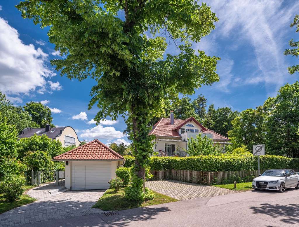 MAIER - Energieeffiziente, herrschafltiche 3-Zimmer-Gartenwohnung mit TG!