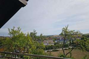 Tolle, moderne Dachgeschosswohnung – beste Aussicht und viel Ruhe – 66871 Konken – Vorschaubild 1