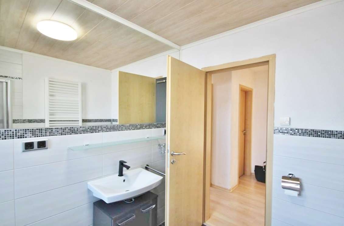 Immobilie in Sankt Oswald-Riedlhütte - Charmantes Wohlfühlhaus gepaart 
mit viel Charme und Wohnästhetik 
in 94568 Sankt Oswald - Bild 11