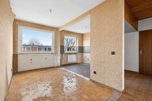 Raum für eigene Ideen: schön geschnittene Wohnung mit 2,5 Zimmern, Balkon und PKW-Stellplatz – Die vollständige Adresse der Immobilie erhältst du vom Anbieter., 25462 Halstenbek – Vorschaubild 5