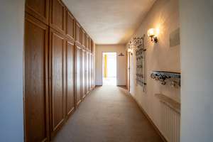 Nähe Murnau: Mehrfamilienhaus mit Gestaltungspotential und weiterer Bebauungsmöglichkeit – Die vollständige Adresse der Immobilie erhältst du vom Anbieter., 82418 Murnau am Staffelsee – Vorschaubild 12
