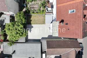 Modernisiertes Dreiparteienhaus in Zuffenhausen – Die vollständige Adresse der Immobilie erhältst du vom Anbieter., 70435 Zuffenhausen-Mitte, Stuttgart – Vorschaubild 70
