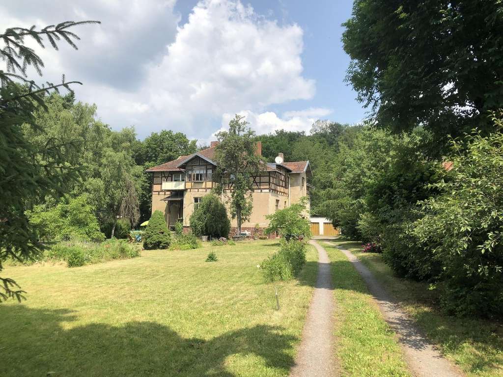 Villa/Mehrfamilienhaus mit Blick auf Südharz in gut gelegenem idyllischem Erholungsort