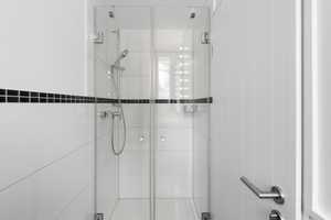Premium-Villenanwesen inkl. sep. Baugrundstück! Pool! 5 Bäder! Gartenpark! 2 Doppel-Garagen! – Duisburg – Vorschaubild 15