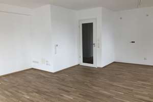 Neuwertige Wohnung mit drei Zimmern und Balkon in Augsburg – Kurt-Schumacher-Str. 64c, 86165 Lechhausen-Ost, Augsburg – Vorschaubild 4
