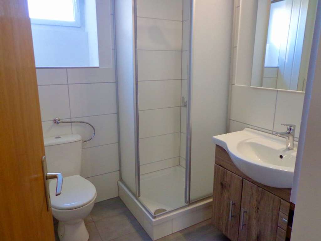 Immobilie in Ramsen - Provisionsfrei* Geräumiges Ein-/Zweifamilienhaus mit großem Garten-provisionsfrei - Bild 3