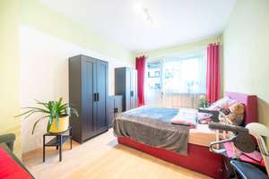 ⭐️ Zukunftsfähige Kapitalanlage in ruhiger Lage – Charmante 3 Zi-Whg mit Balkon & EBK – Die vollständige Adresse der Immobilie erhältst du vom Anbieter., 12249 Lankwitz, Berlin – Vorschaubild 2