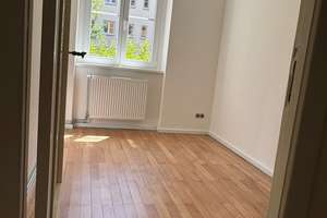 Befristet auf 3 Jahre !!! Schöne 3 Zi.-WE, Küche, Bad, Balkon, Holzböden, umfassend modernisiert !!! – Kilstetter Str. 46, 14167 Zehlendorf, Berlin – Vorschaubild 4