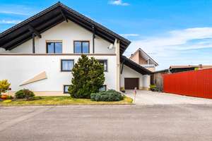 Großzügiges Einfamilienhaus mit reichlich Ausbaupotenzial & herrlichem Gartenparadies! – Die vollständige Adresse der Immobilie erhältst du vom Anbieter., 92421 Schwandorf – Vorschaubild 4