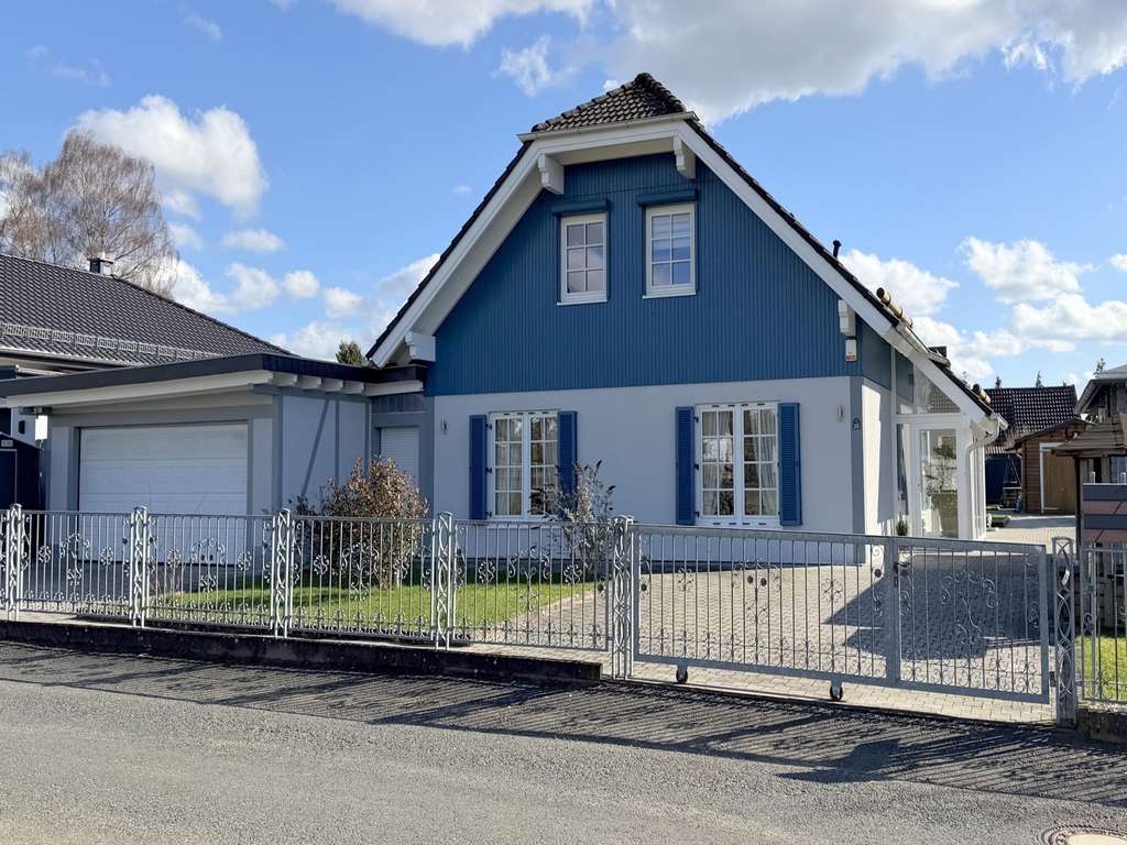 Immobilie in Merenberg - Sehr gepflegtes Einfamilienhaus in bester Lage von Merenberg im Landkreis Limburg Weilburg - Bild 0