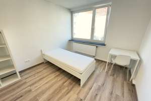 Modernes Zimmer mitten im Herzen von Neu-Ulm – Erstbezug nach Renovierung! – Die vollständige Adresse der Immobilie erhältst du vom Anbieter., 89231 Neu-Ulm – Vorschaubild 2