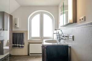 Photovoltaik, Dreifachverglasung & außergewöhnliche Architektur : EFH in begehrter Lage – An der Motte 3, 52372 Kreuzau – Vorschaubild 40