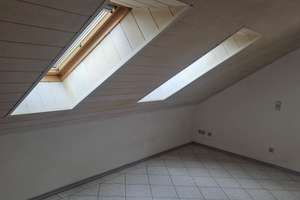  3,5 Zimmer DG Wohnung Balkon, Küchenzeile, Schwedenofen – Die vollständige Adresse der Immobilie erhältst du vom Anbieter., 93167 Falkenstein – Vorschaubild 9