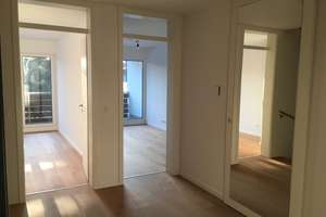 Helles, geräumiges und familengerechtes RMH mit fünf Zimmern in 80993 München / Moosach – Die vollständige Adresse der Immobilie erhältst du vom Anbieter., 80993 Alt-Moosach, München – Vorschaubild 9
