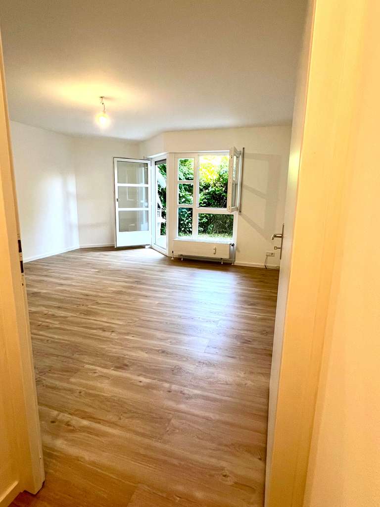 * TOP * renoviertes 1-Zi Studio, Terrasse, provisionsfrei