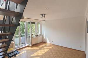 Lichtdurchflutetes Maisonette-Loft in Hamburg-Bramfeld