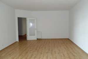 TOP Wohnung für Eigennutzer ! Sofort beziehbar--Wanne/Dusche--Gäste WC--Lift--Einbauküche--2 Balkone – Erich-Mühsam-Straße 33, 9112 Chemnitz – Vorschaubild 4