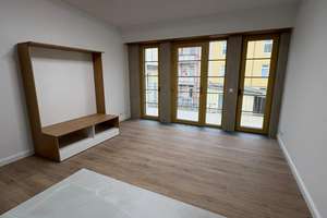 Erstbezug nach Kernsanierung! Top moderne 3 Zimmer-Wohnung mit EBK, FB-Heizung, Duschbad