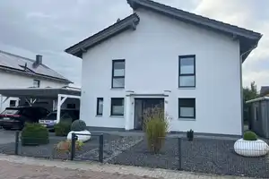 Traumhaus mit Kamin und Wintergarten in ruhiger Lage + PV Anlage – Gifhorn (Kreis) – Vorschaubild 1