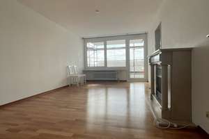 Helle, ruhige 3-Zimmer-Wohnung mit Blick über München, Westbalkon, Glasfaser & Top-Anbindung zur U2