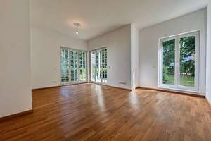 Ruhige 3-Zimmer-Terrassen-Wohnung mit EBK, Fußbodenheizung, Gäste-WC & 2 PKW-Stellplätzen – Großbeerenstraße 317, 14480 Am Stern, Potsdam – Vorschaubild 9