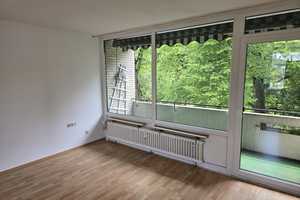 Ansprechende 3-Zimmer-Wohnung mit 2 Balkonen in Oldenburg – Oldenburg (Oldenburg) – Vorschaubild 1