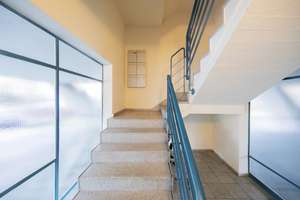 Bezugsfreie 3 Zi-Whg in DER Architektur-Ikone: im Oskar Niemeyer Haus im 3. OG mit Balkon – Altonaer Strasse 14, 10557 Hansaviertel, Berlin – Vorschaubild 11