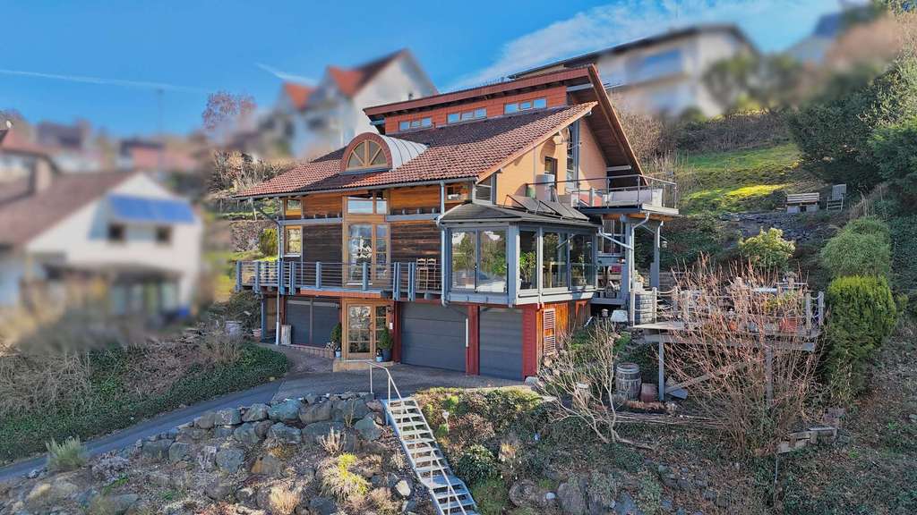 Immobilie in Sinn - Zuhause mit Charakter: EFH mit Platz, Weitblick & Wellness-Faktor - Bild 0