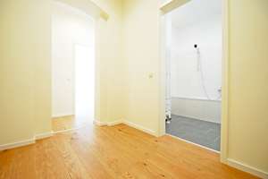 Sanierte 2-RW * EBK * Bad mit Wanne + WM-Anschluss * Kellerabteil * EG * zentral * TOP – Klopstockstraße 29, 1157 Cotta (Stadtteil), Dresden – Vorschaubild 2