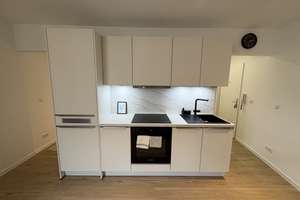 Top renovierte möblierte 2 Zimmer Wohnung in begehrter Lage – Ulmenstr 114, 40476 Derendorf, Düsseldorf – Vorschaubild 1