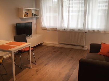 Suche outlet Untermieter für Einzimmerwohnung in Augsburg