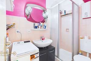 Bremen-Altstadt • Schöne Etagenwohnung in Bestlage mit Weserblick – Die vollständige Adresse der Immobilie erhältst du vom Anbieter., 28195 Altstadt, Bremen – Vorschaubild 2